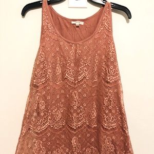 Mauve lace tank top size small, smoke free home